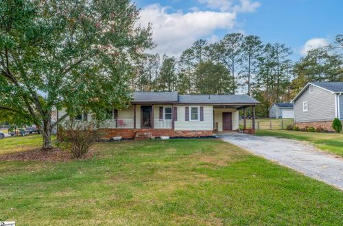 212 Whispering Pines Drive, Moore, SC, 29369 | Card Image