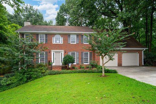 2040 Hardwood Cir Sw, Marietta, GA, 30064-4167 | Card Image
