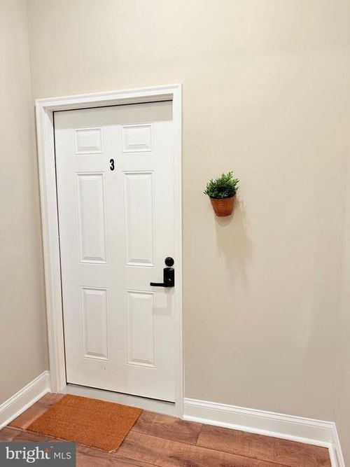 3429 Chestnut Ave, BALTIMORE, MD, 21211-2517 | Card Image