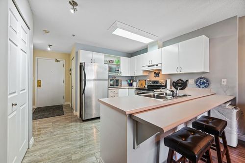 211-12160 80 Avenue, Surrey, BC, V3W0V3 | Card Image