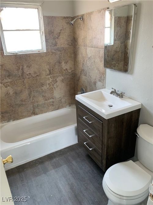 7-230 W Boston Ave, Las Vegas, NV, 89102-0011 | Card Image