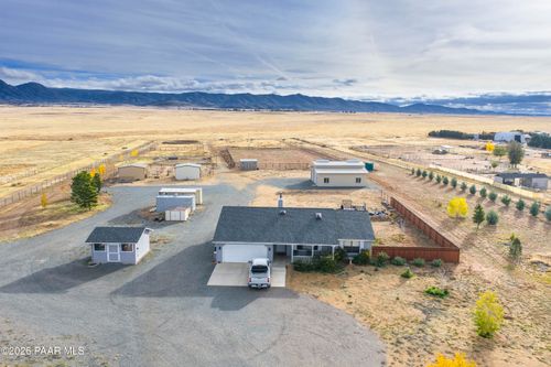 7455 N Coyote Springs Rd, Prescott Valley, AZ, 86315-4141 | Card Image