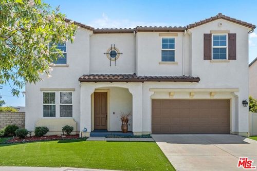 9626 Hanna Ave, Chatsworth, CA, 91311-4069 | Card Image