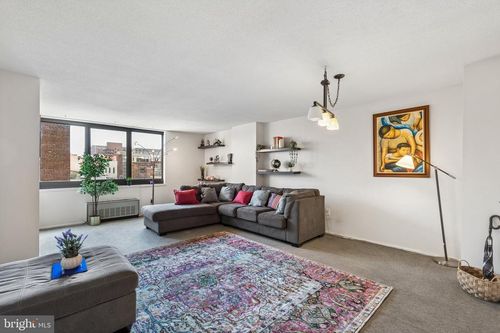 8g-1420 Locust St, PHILADELPHIA, PA, 19102-4206 | Card Image