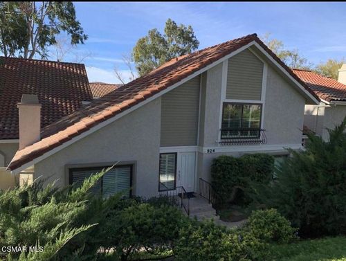 924 Thistlegate Rd, Oak Park, CA, 91377-3923 | Card Image