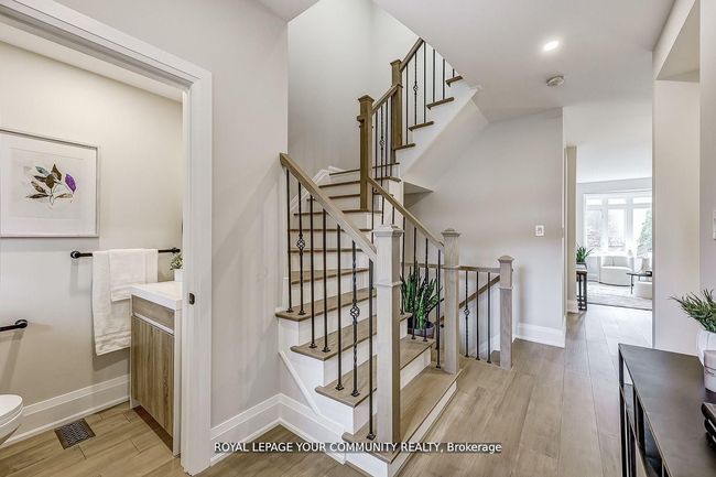 43 Gauguin Ave, House attached with 3 bedrooms, 4 bathrooms and 1 parking in Vaughan ON | Image 4