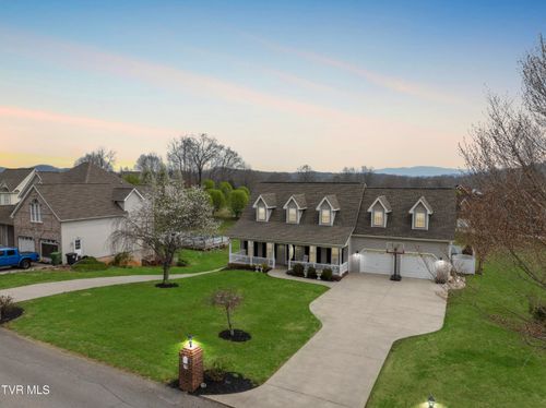 239 Brown Cir, Blountville, TN, 37617-6516 | Card Image