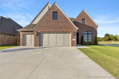 921 E 149th Street S, Glenpool, OK, 74033 | Card Image