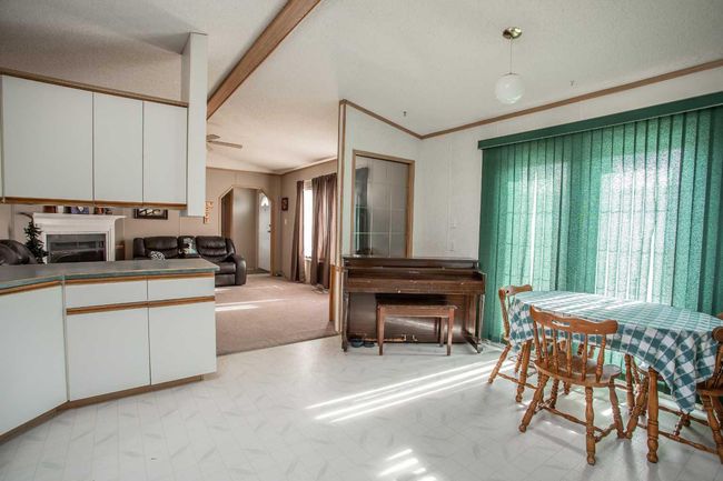 11008 103 Street, House other with 3 bedrooms, 2 bathrooms and 2 parking in High Level AB | Image 11