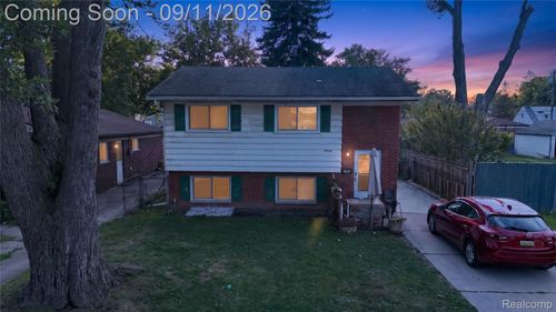 5418 Harding St, Dearborn Heights, MI, 48125-2846 | Card Image