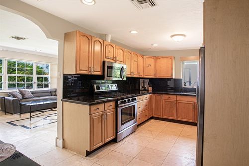 1531 Moffett St, Hollywood, FL, 33020-6518 | Card Image