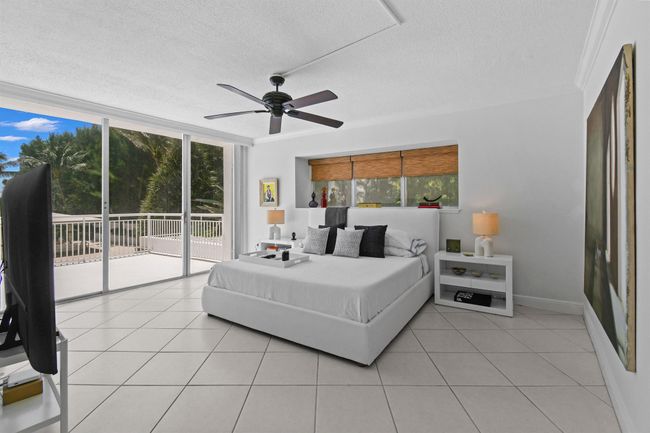 APT-112 - 2780 S Ocean Blvd, Condo with 2 bedrooms, 2 bathrooms and null parking in Palm Beach FL | Image 15