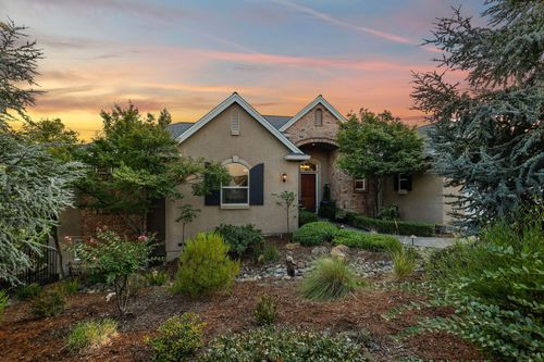 3582 Stone Ridge Pl, Redding, CA, 96001-1372 | Card Image