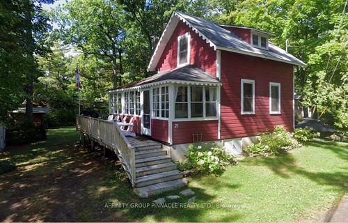 21 Third St, Fenelon Falls, ON, K0M1N0 | Card Image