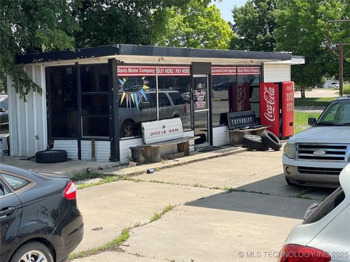 1002 Main St, Durant, OK, 74701-5039 | Card Image