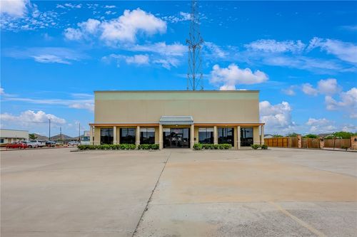 2818 Rodd Field Road, Corpus Christi, TX, 78414 | Card Image