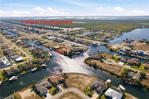 913 Nw 39th Ave, Cape Coral, FL, 33993-5548 | Card Image