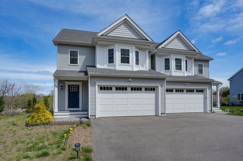 228-228 Norfolk St, Holliston, MA, 01746-2369 | Card Image