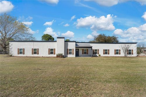 300 Baker Ln, Robinson, TX, 76706-5106 | Card Image