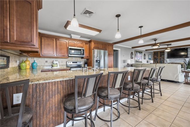 116 Sunset Dr, House other with 2 bedrooms, 2 bathrooms and null parking in Mathis TX | Image 6