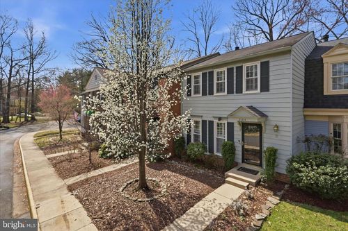 2184 Pond View Ct, RESTON, VA, 20191-3813 | Card Image