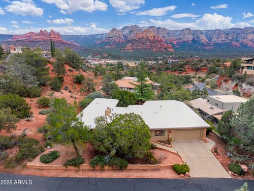 30 Kashmir Rd, Sedona, AZ, 86336-5932 | Card Image
