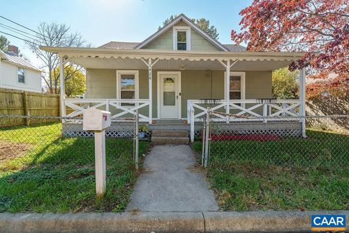 1428 2nd St, Waynesboro, VA, 22980-3130 | Card Image