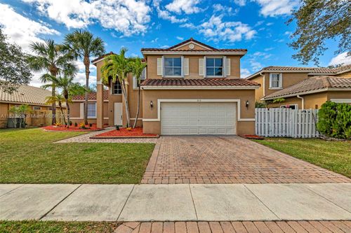 860 Sw 191st Ave, Pembroke Pines, FL, 33029-6081 | Card Image
