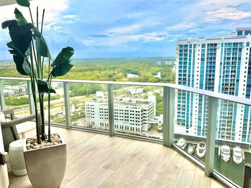2305-17111 Biscayne Blvd, Aventura, FL, 33160-5182 | Card Image