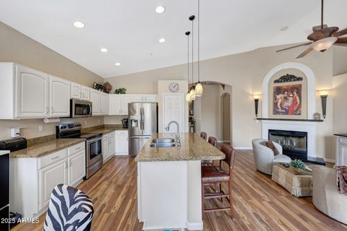 9706 E Sheena Dr, Scottsdale, AZ, 85260-3858 | Card Image