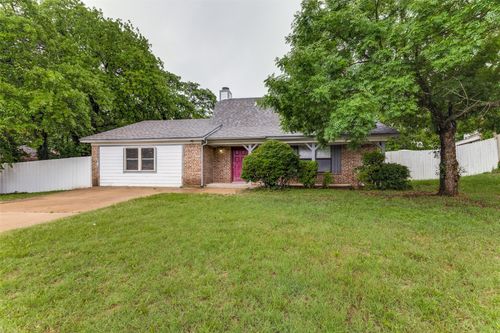 408 Windwood Ct, Azle, TX, 76020-4840 | Card Image