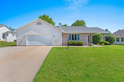 1585 Weatherstone Trail, LEDGEVIEW, WI, 54115 | Card Image