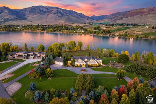 348 N 6900 E, Huntsville, UT, 84317-9618 | Card Image