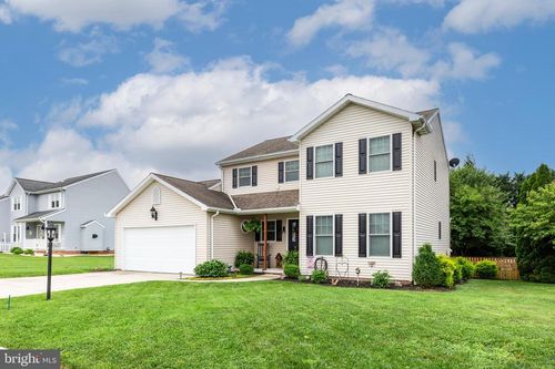 13 Fieldcrest Dr, LITTLESTOWN, PA, 17340-9528 | Card Image