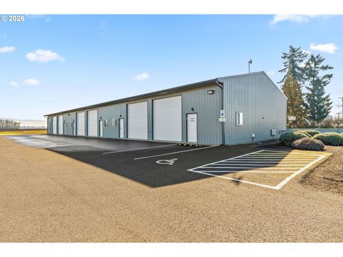 93303 Prairie Rd, Junction City, OR, 97448-9467 | Card Image