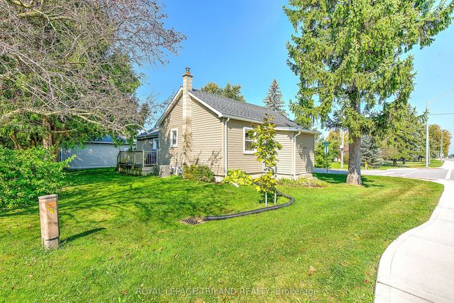 33967 Saintsbury Line, House other with 2 bedrooms, 2 bathrooms and 5 parking in Lucan Biddulph ON | Image 33