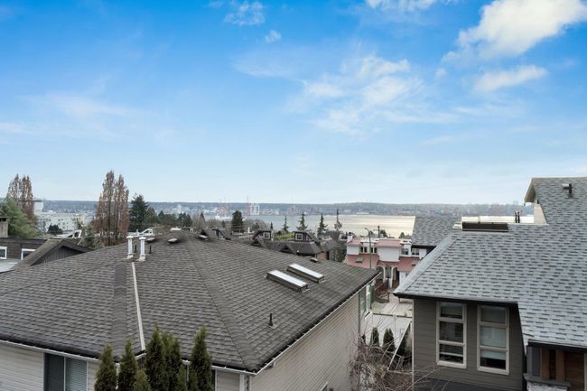 244 E 5 Th Street, Townhouse with 4 bedrooms, 2 bathrooms and 2 parking in North Vancouver BC | Image 26