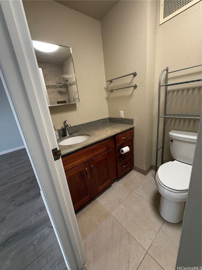 APT-318 - 98-630 Moanalua Loop, House other with 2 bedrooms, 1 bathrooms and 2 parking in Aiea HI | Image 8