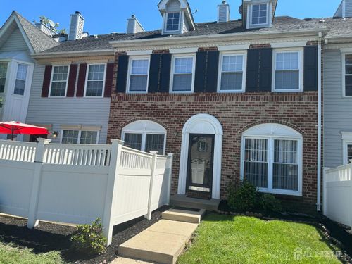 27 Goodwin Dr, North Brunswick, NJ, 08902-4267 | Card Image