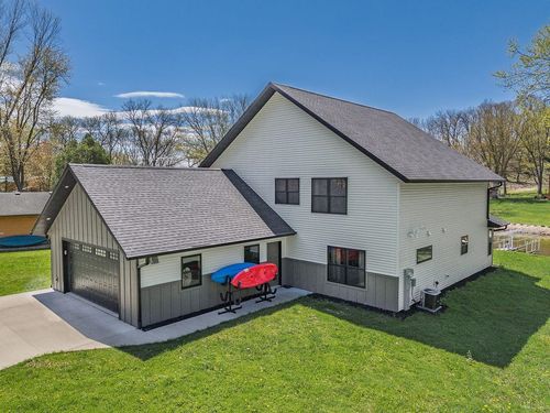 S952 W Redstone Dr, La Valle, WI, 53941-9485 | Card Image