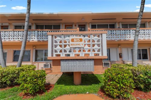apt-20v-815 Sw 10th Ter, Hallandale Beach, FL, 33009-6763 | Card Image