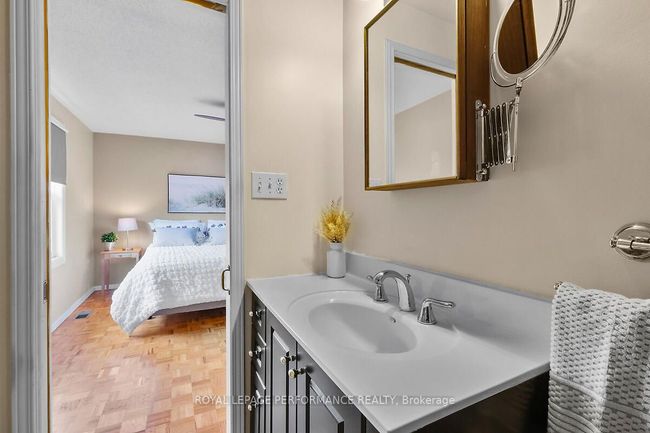 152 Withrow Ave, House other with 4 bedrooms, 3 bathrooms and 2 parking in Nepean ON | Image 29