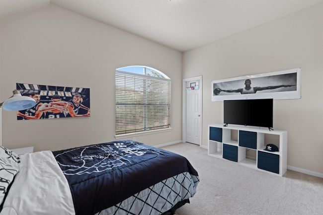 2nd guest room upstairs | Image 26