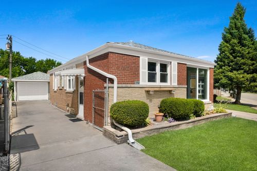 2510 River Rd, River Grove, IL, 60171-1657 | Card Image