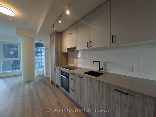 1502-5 Quarrington Lane, North York, ON, M3C0S5 | Card Image