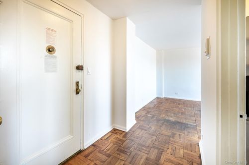 apt-6m-80 Knolls Cres, Bronx, NY, 10463-6307 | Card Image