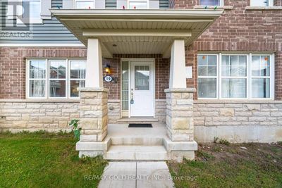 19 Billiter Rd, Townhouse with 4 bedrooms, 3 bathrooms and 3 parking in Brampton ON | Image 2