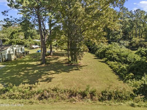 105 Kings Pkwy, Hubert, NC, 28539-3851 | Card Image