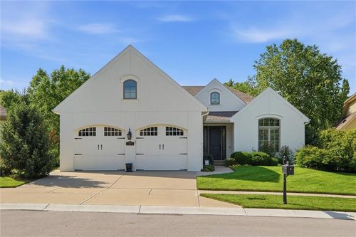 8430 N Donnelly Ct, Kansas City, MO, 64157-9203 | Card Image