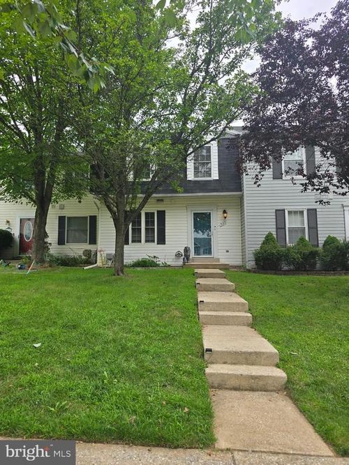 537 Congressional Dr, WESTMINSTER, MD, 21158-6106 | Card Image